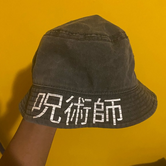 Jujustu kaisen gojo bucket hat - Picture 2 of 2